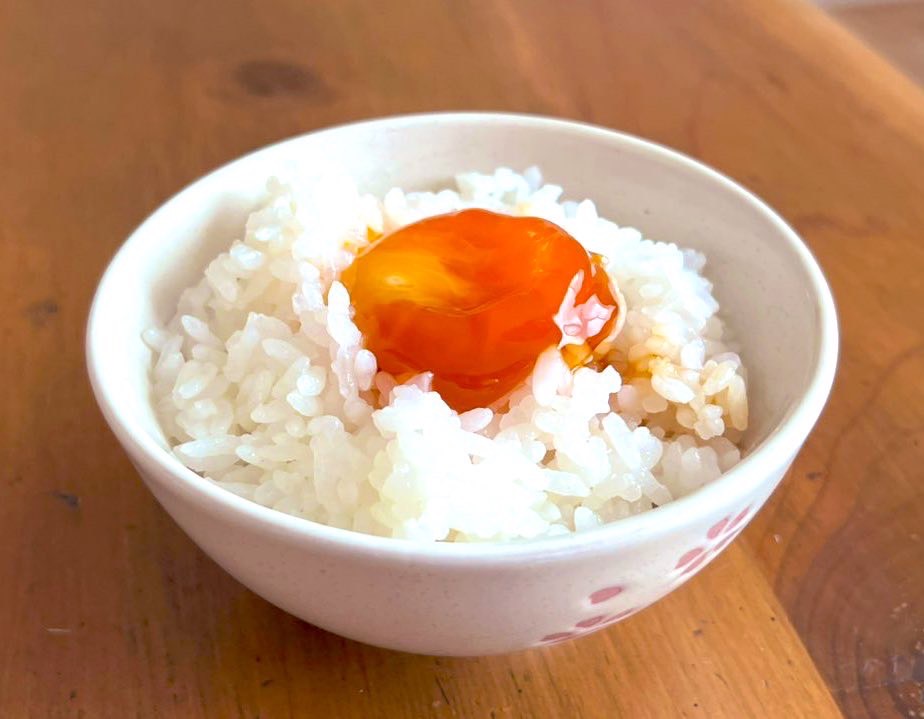 漬けるだけで作れる「卵黄漬け丼」の写真 5