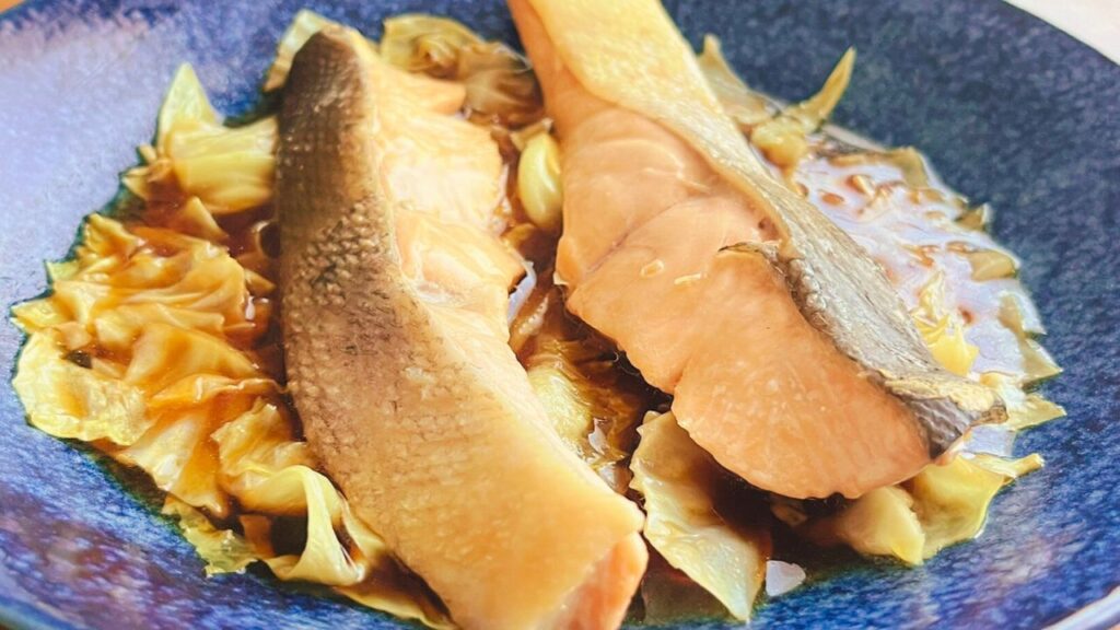 鮭とキャベツのレンジ蒸し